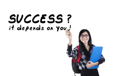 Öğrenci motivasyon kelime 1 yazıyor