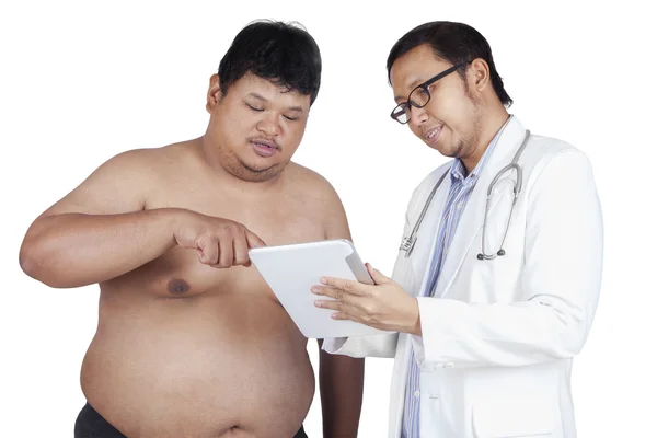 Patient looking at the check up result — Stock Photo, Image