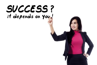 Kadın Yöneticisi öneri Word'ün yaptığı