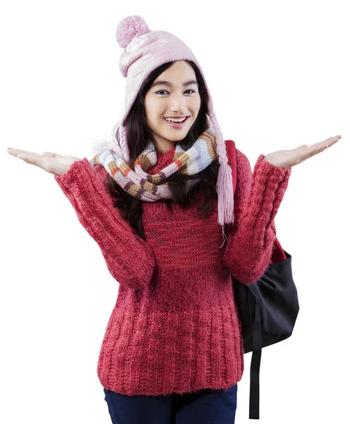 Ładny uczennica w zimowe ubrania — Zdjęcie stockowe
