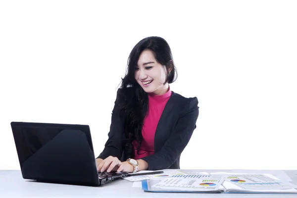 Marketing-Mitarbeiter im Büro 2 — Stockfoto