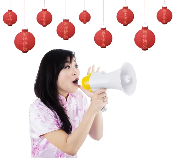 Woman Announcing Chinese New Year — Stock Photo, Image