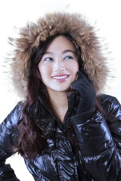 冬のジャケットでゴージャスな女性 — ストック写真