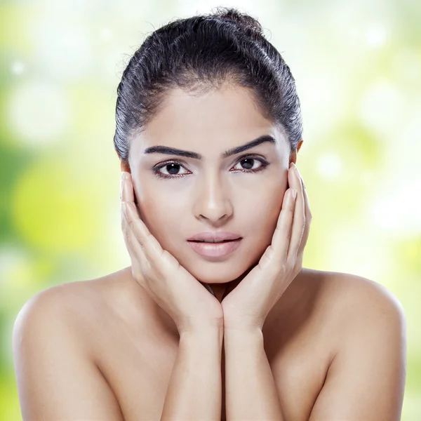 Beautiful model with soft skin — Stock Photo, Image