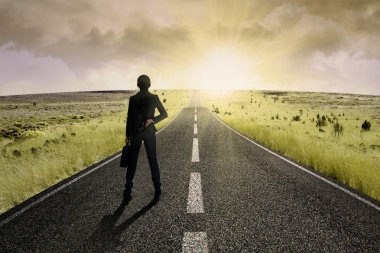 Otoban yol 1 ayakta işkadını