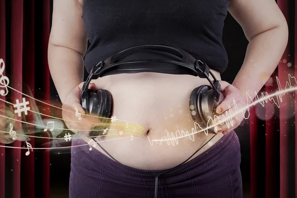 Pregnancy and music therapy — Stock Photo, Image