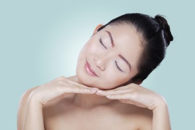 Kadın teninin pampering sonra rahatlatıcı