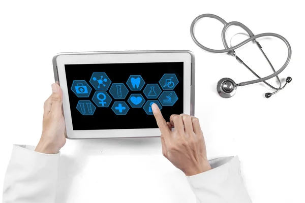 Médecin mains en utilisant des icônes médicales sur tablette — Photo