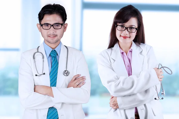 Two asian medical doctors — Stock Photo, Image