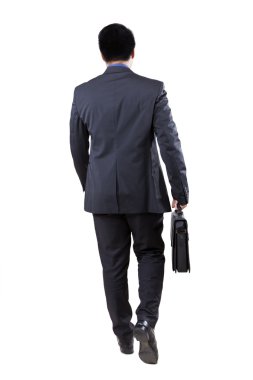 Erkek işçi ileri stüdyoda yürüyüş