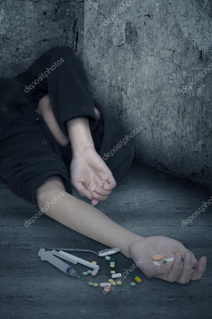 Passed Out From Drugs Passed Out From Drugs