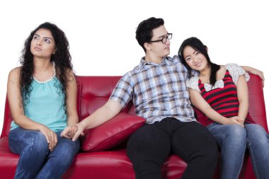 Genç aşk üçgeni kavramı