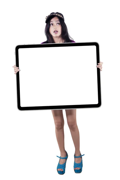 Beautiful teenage girl holds a signboard — Stock Photo, Image