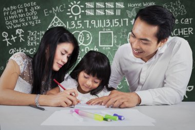 Mutlu aile öğrenmek yazmak için