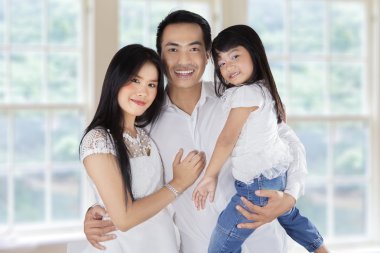 Asya ailesinin üç üye