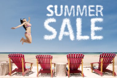 Kadın plaj sandalyeleri atlar