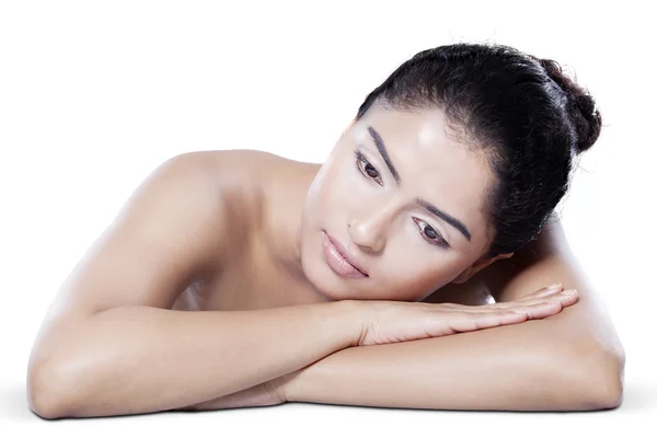 Woman take a rest after skin treatment — Stock Photo, Image