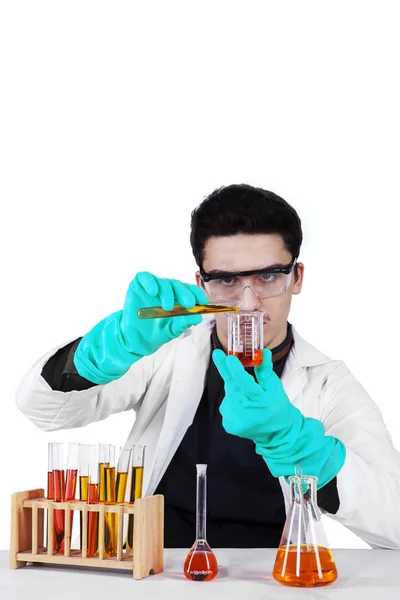 Científico masculino con tubos de ensayo aislados —  Fotos de Stock