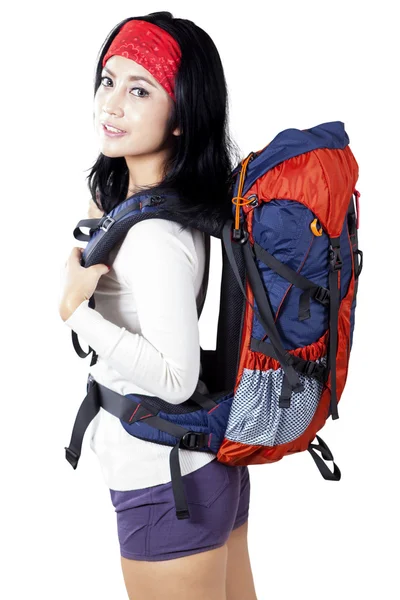 Pretty woman ready to hike — Stock Photo, Image