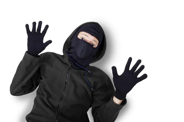 Ladrón con máscara atrapado y rendirse — Foto de Stock