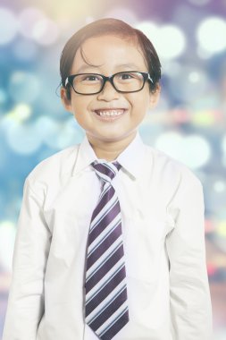 Bokeh arka plan ile küçük girişimci