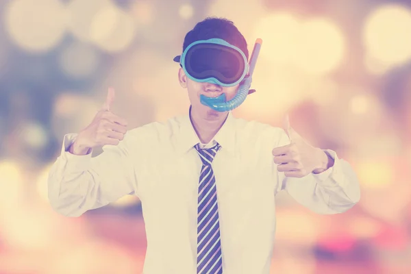 Empresario con gafas y fondo borroso — Foto de Stock