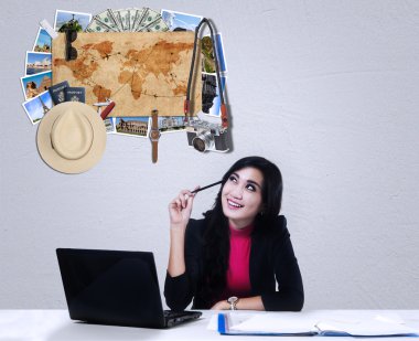 Kadın işçi ünlü düşünme tatil için yerler
