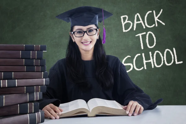Sweet student back to school and read books — Stock Photo, Image
