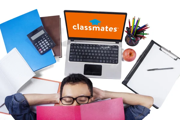 Student with classmates site logo on laptop — Stock Fotó