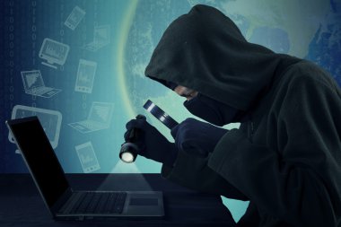 Hırsız çalmak laptop kullanıcı kimliği