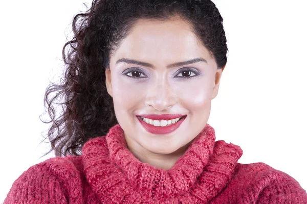 Mulher indiana bonito com roupas de inverno — Fotografia de Stock