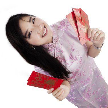 Tatlı kız Çince Zarf tutar