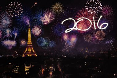 Eyfel Kulesi ile havai fişek ve sayý 2016