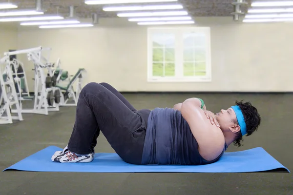 Overweight Man Working Out — Stock Photo, Image