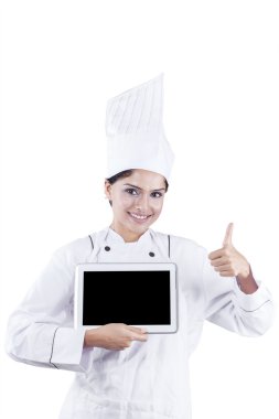Şef kadın gösteren dijital Tablet