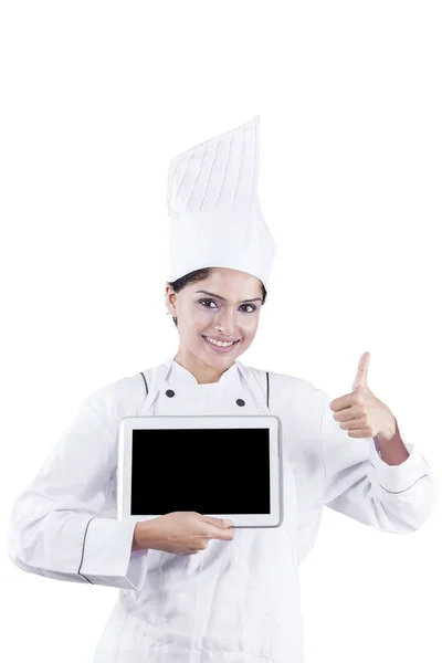 Chef Mulher Mostrando Digital Tablet — Fotografia de Stock