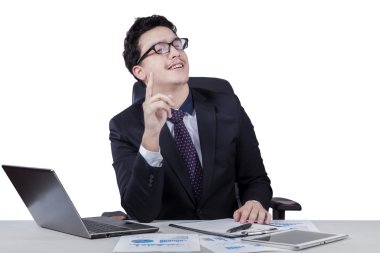 Middle eastern businessman gets idea