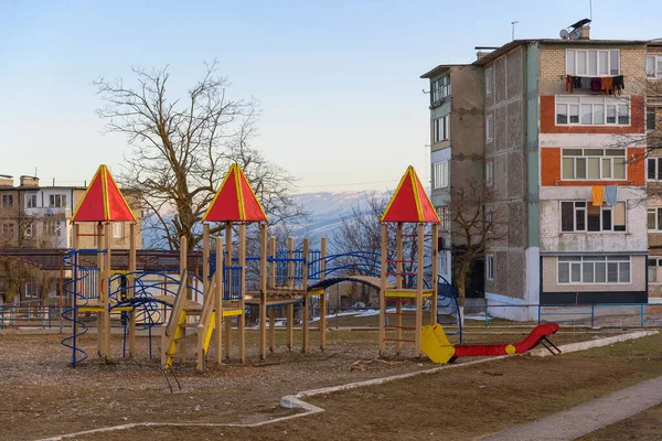 Calles del pueblo de Dubki en Daguestán, montañas del Cáucaso, Rusia — Foto de Stock