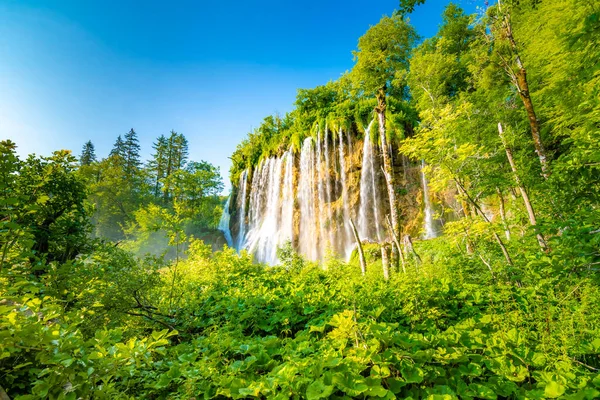 Gyönyörű Vízesések Tavak Plitvice Nemzeti Természetvédelmi Park Horvátország Édesvízi Patak — Stock Fotó