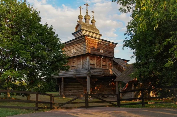 伍登教堂以伟大的殉道者圣乔治 维多利亚斯的名字命名 1685年 始建于俄罗斯北部 阿尔汉格尔斯克地区 运往科洛曼斯克耶的伍登建筑博物馆 俄罗斯 莫斯科 — 图库照片