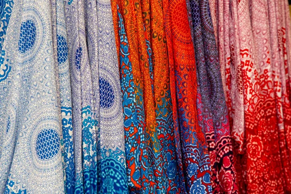 Una Bufanda Colores Brillantes Fondo Bonito — Foto de Stock