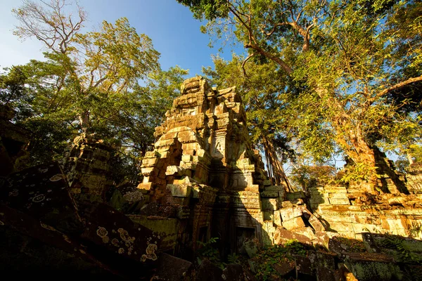 Templo Prohm Castelo Pedra Império Khmer Localizado Longe Fosso Phra — Fotografia de Stock