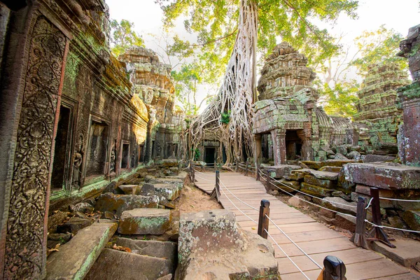 塔普伦寺是高棉帝国的一座石头城堡 远离Phra Nakhon护城河 — 图库照片