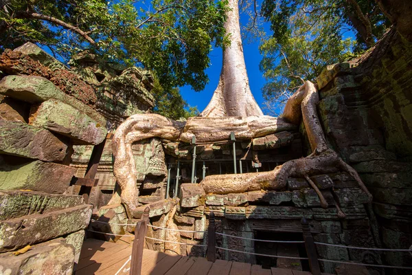 Templo Prohm Castelo Pedra Império Khmer Localizado Longe Fosso Phra — Fotografia de Stock