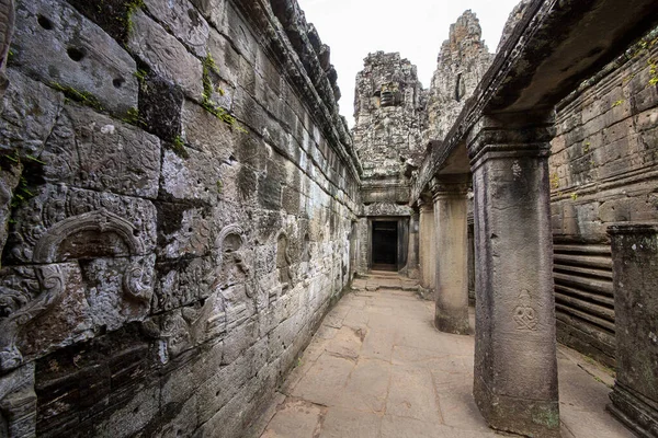 Castillo Bayon Castillo Piedra Del Imperio Jemer Situado Centro Angkor — Foto de Stock