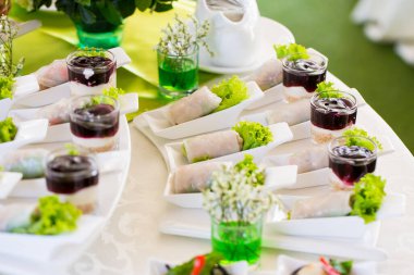 Yemek Büfesi Yemek Yeme Partisi