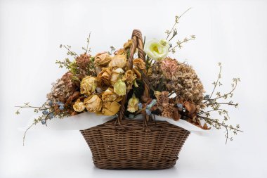 Güzel, klasik kurutulmuş çiçek buketleri..