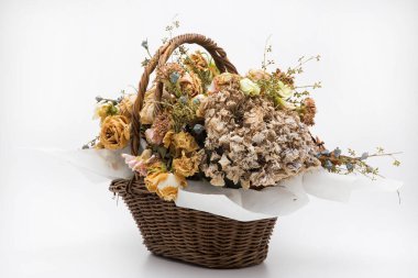 Güzel, klasik kurutulmuş çiçek buketleri..