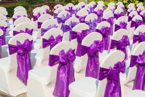 Sedie Sono Organizzate Persone Che Partecipano Matrimonio — Foto Stock