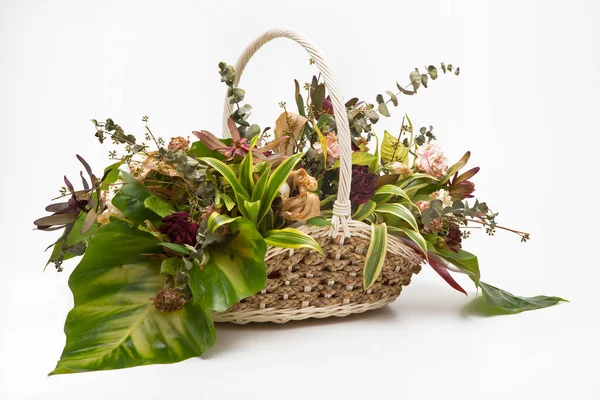 Güzel, klasik kurutulmuş çiçek buketleri..